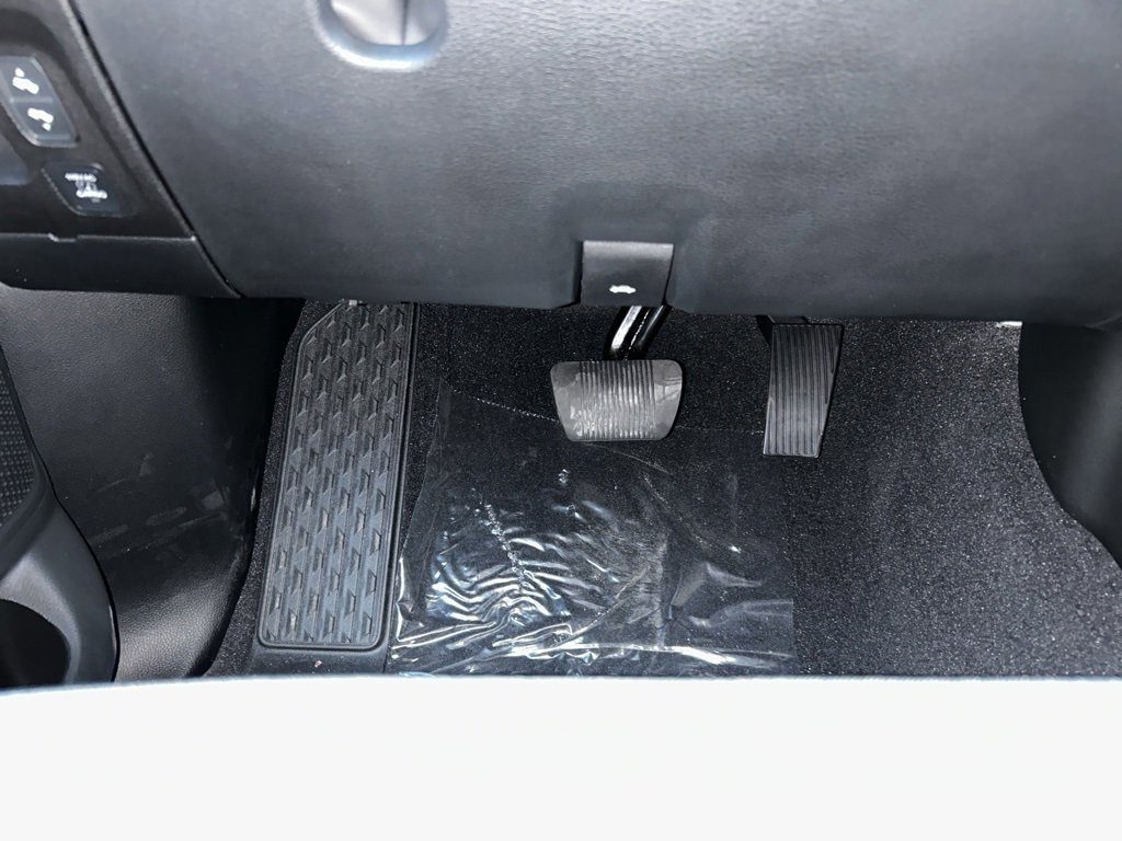 New 2026 RAM 1500 4x4 Crew Cab image 15