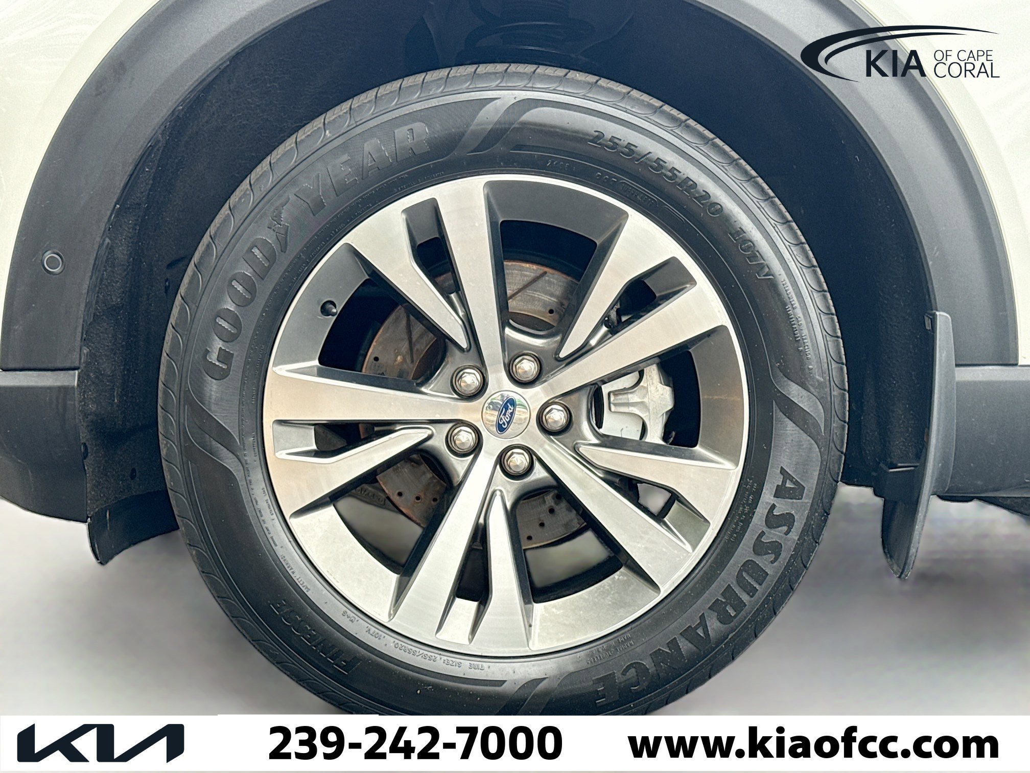 Used 2020 Ford Explorer Platinum w/ Premium Technology Package image 43