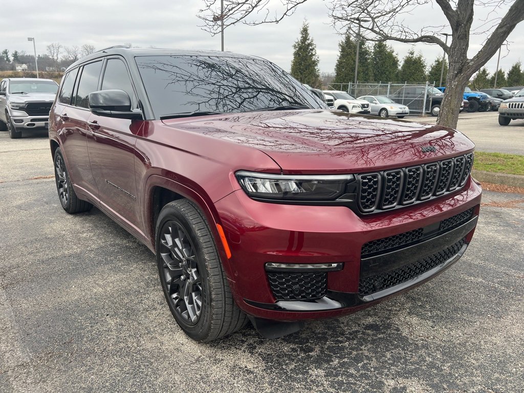 Used 2025 Jeep Grand Cherokee L Summit image 2