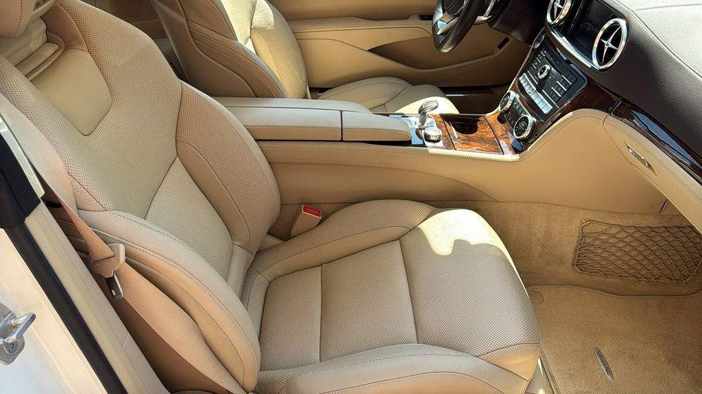 Certified 2024 Mercedes-Benz E 350 4MATIC Sedan image 11