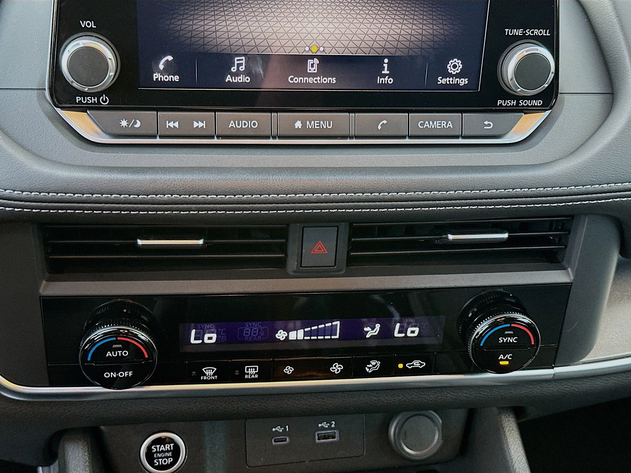 Used 2023 Nissan Rogue SV image 14