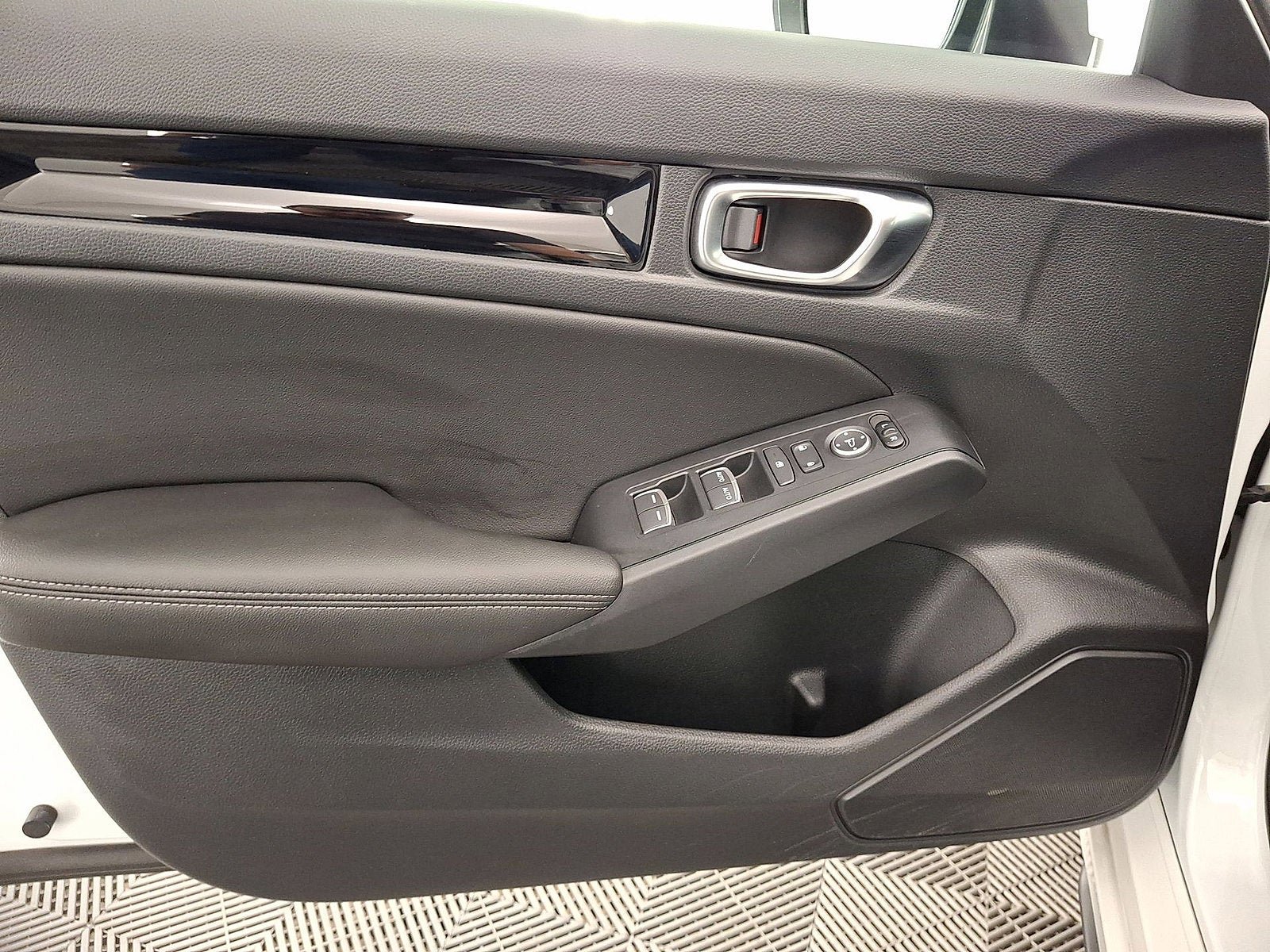 Used 2022 Honda Civic EX-L image 10