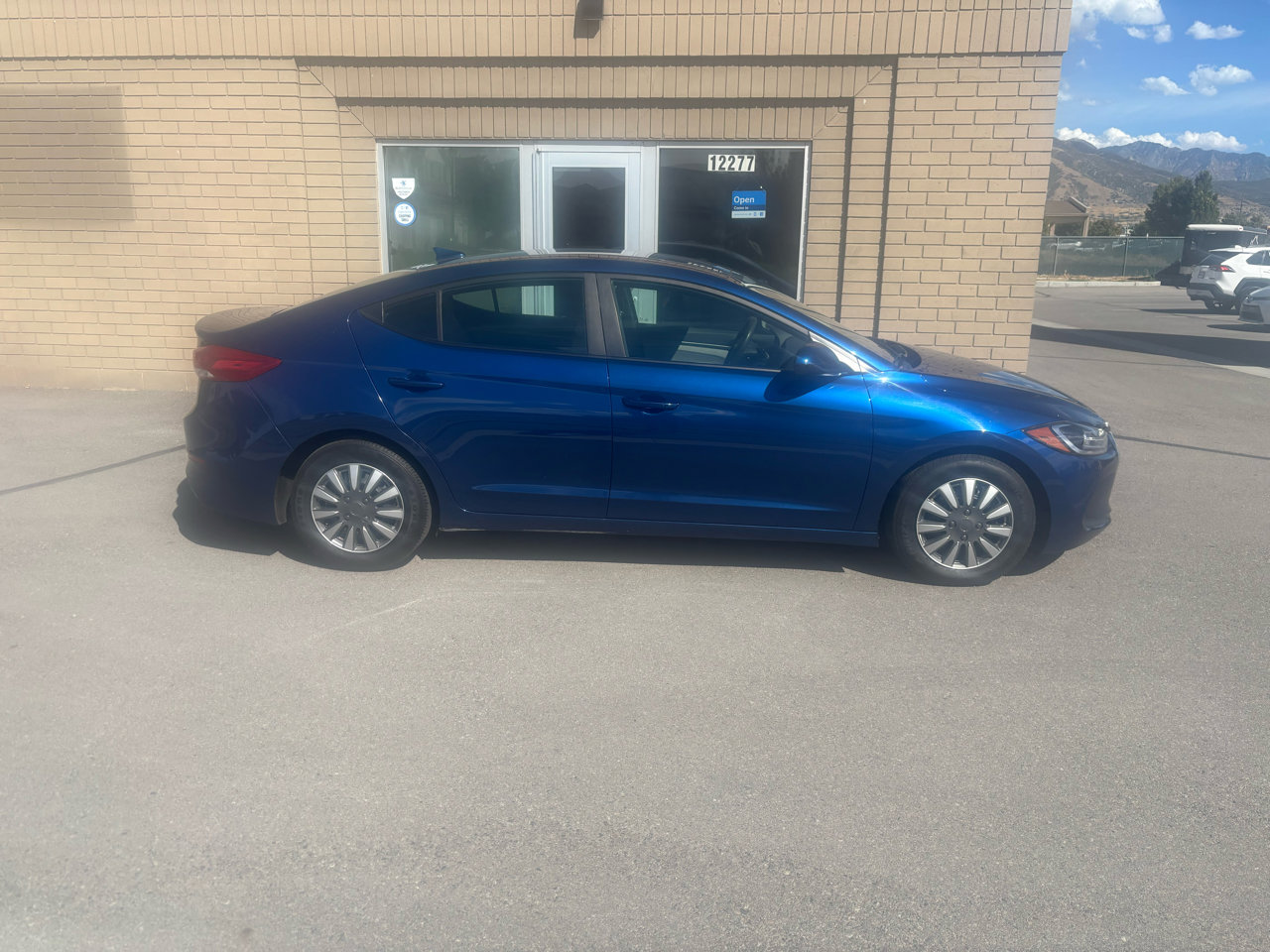 Used 2018 Hyundai Elantra SE w/ SE Connectivity Package 04 image 6