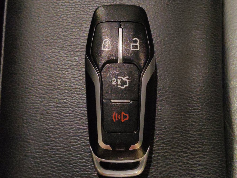 Used 2016 Ford Edge SEL w/ Equipment Group 201A FWD image 32