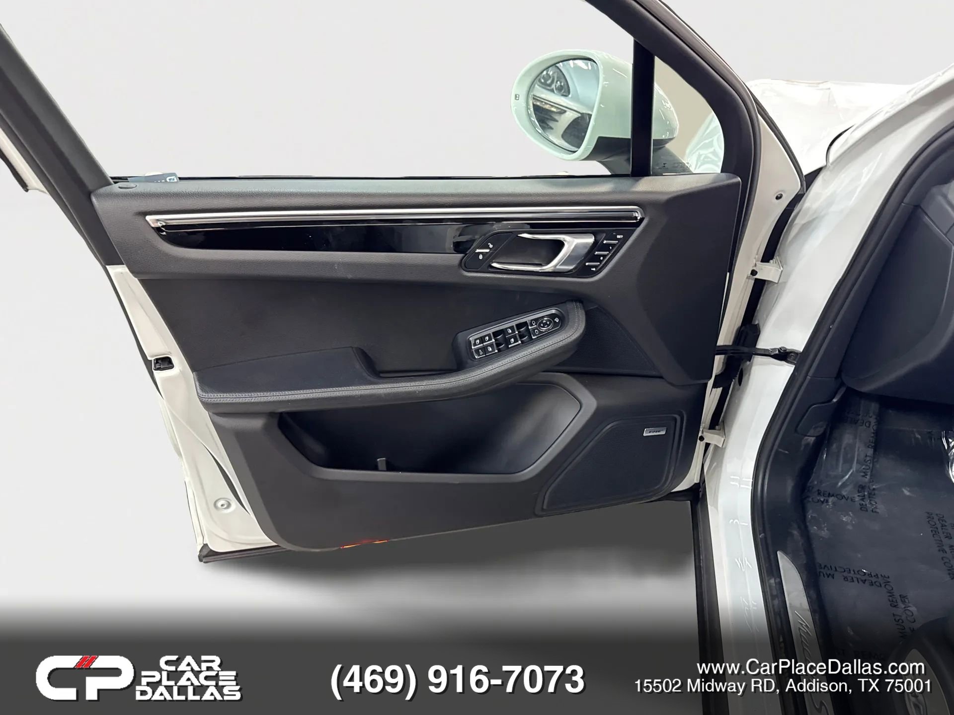 Used 2017 Porsche Macan S image 16