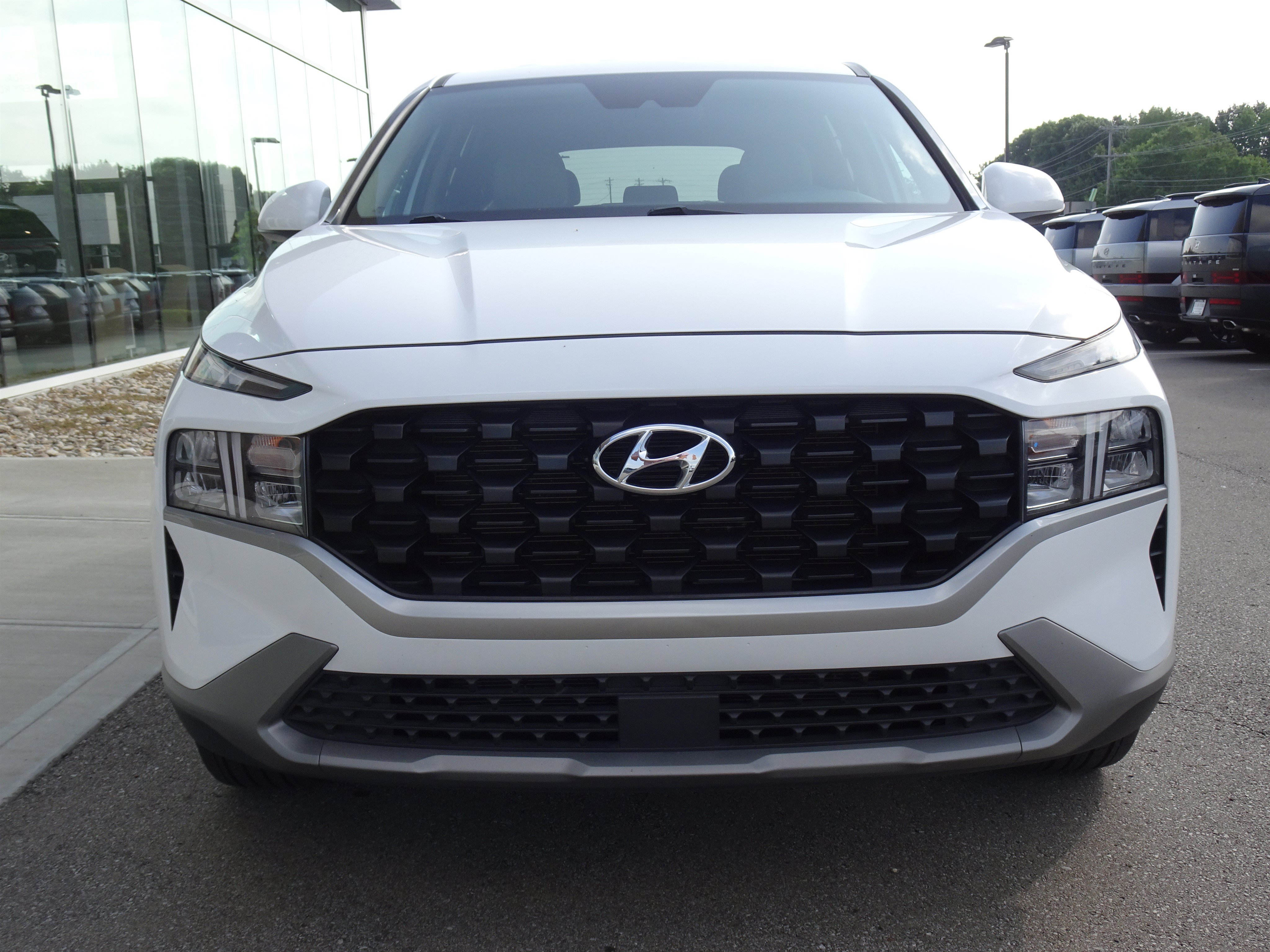 Used 2023 Hyundai Santa Fe SE w/ Cargo Package AWD/4WD image 7