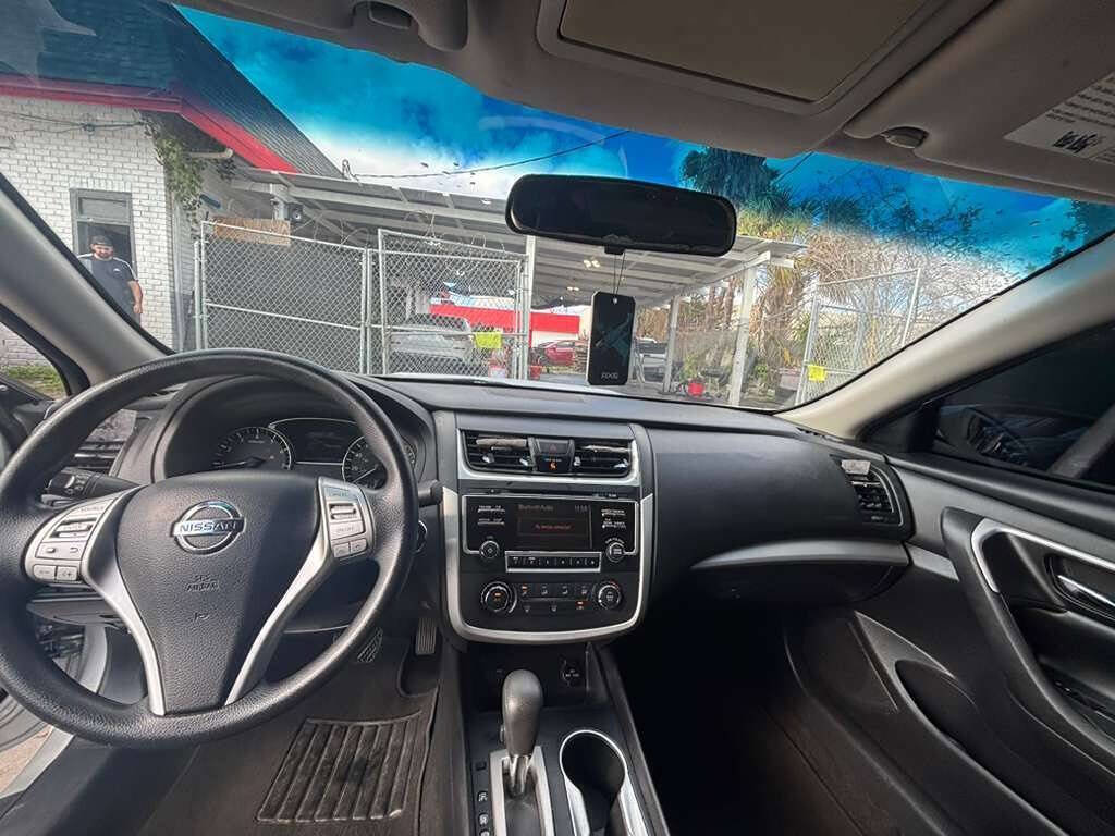 Used 2017 Nissan Altima 2.5 S w/ Power Driver Seat Package image 4