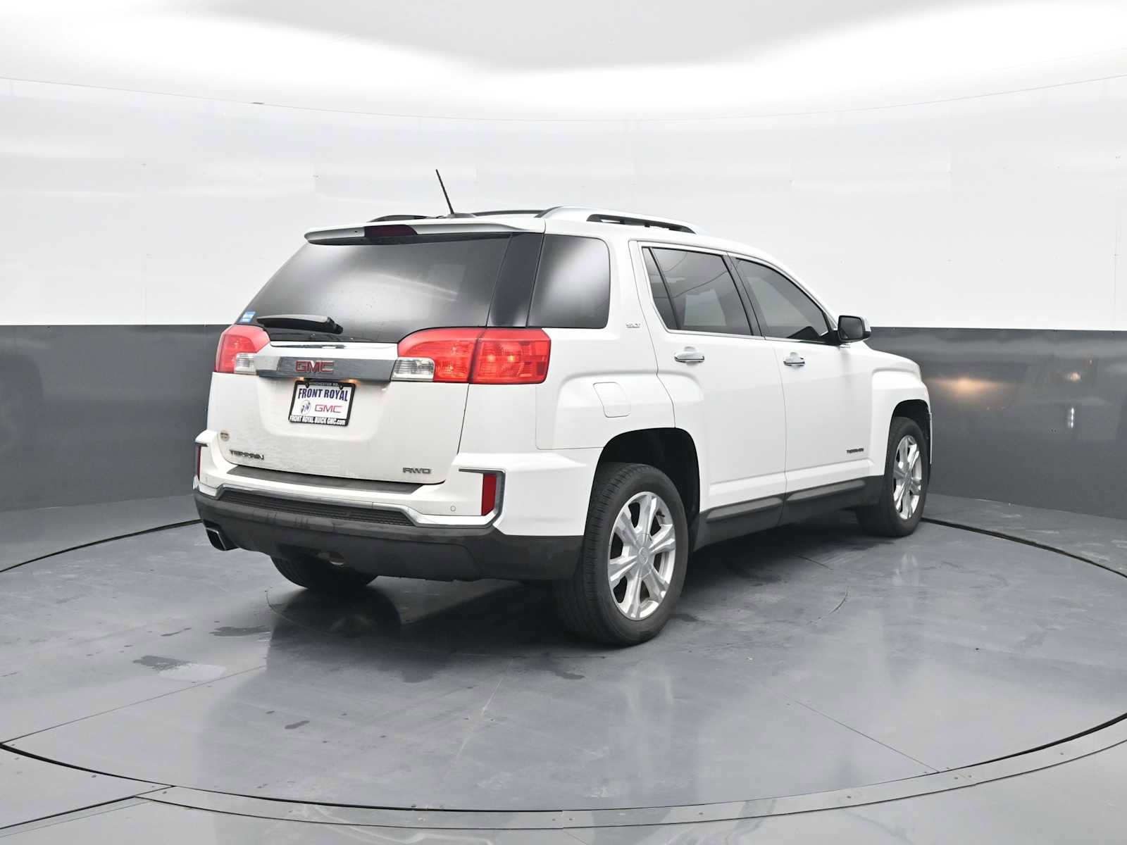 Used 2017 GMC Terrain SLT w/ Open Road Package AWD/4WD image 7