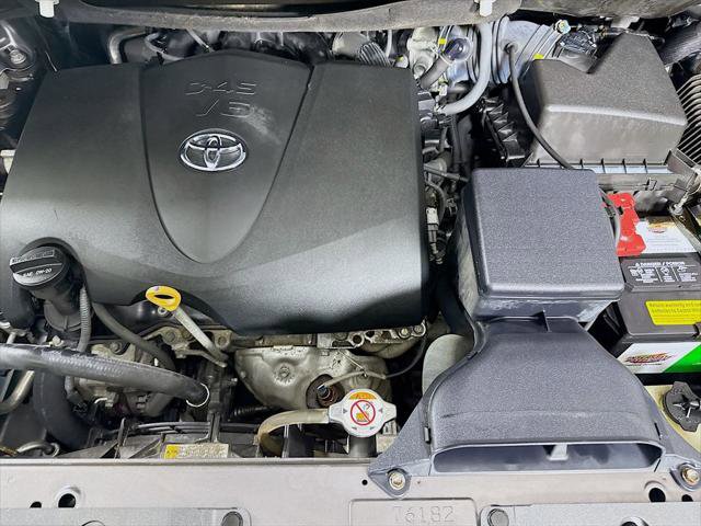 Certified 2019 Toyota Sienna XLE w/ Carpet Mat Package FWD image 32
