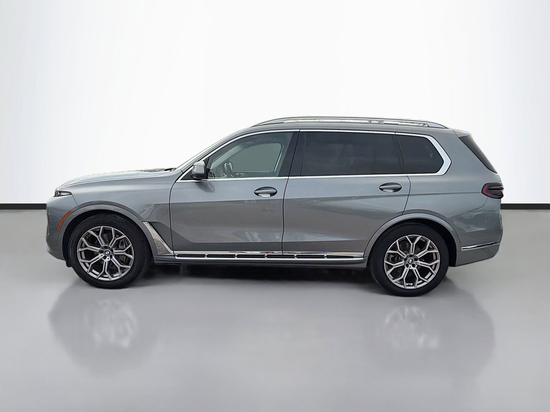 Certified 2024 BMW X7 xDrive40i image 7
