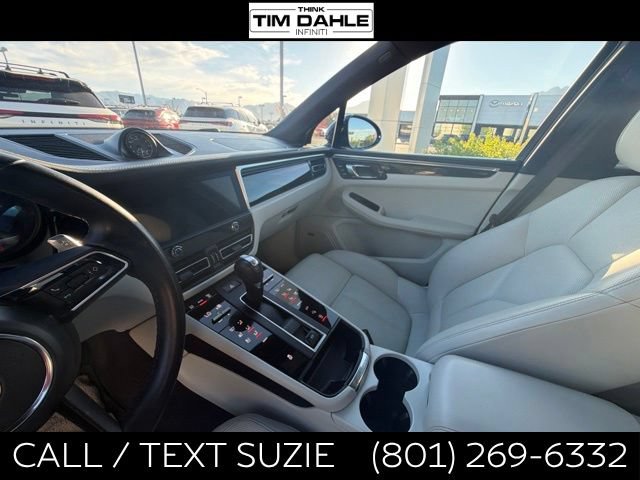 Used 2022 Porsche Macan AWD/4WD image 11