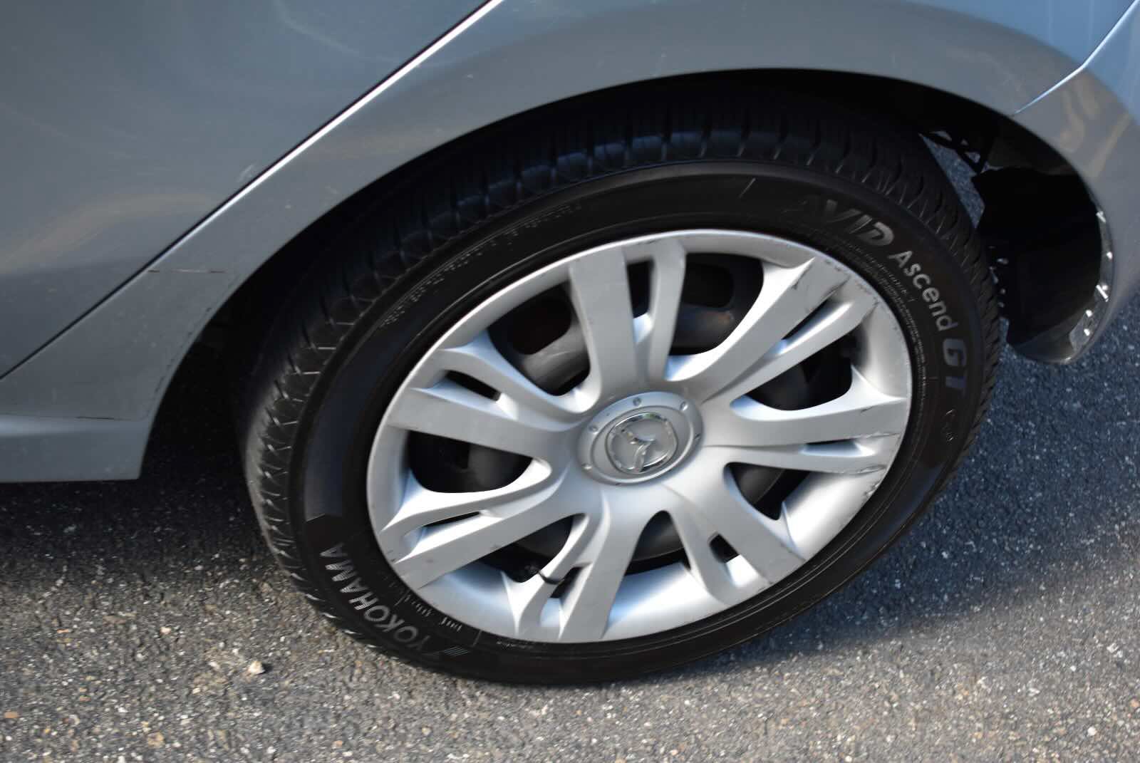 Used 2013 MAZDA MAZDA2 Sport FWD image 34