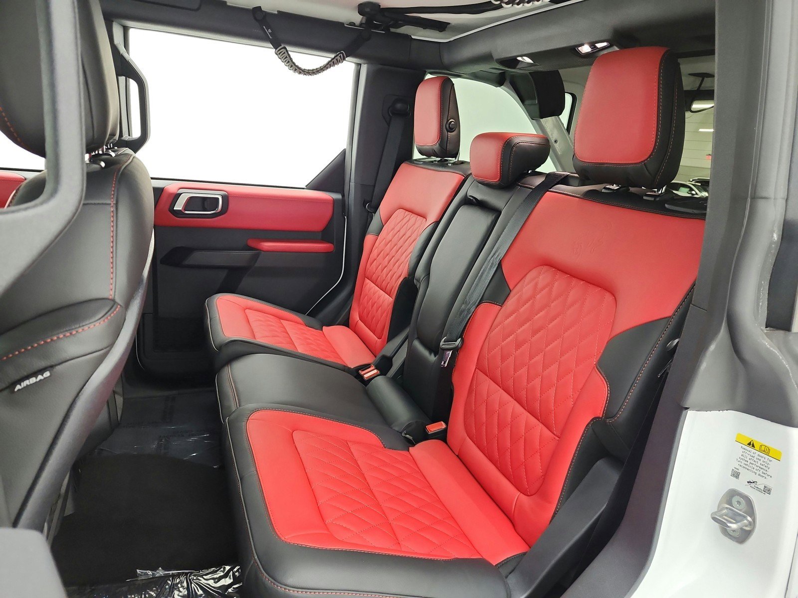 Used 2025 Ford Bronco Badlands image 15