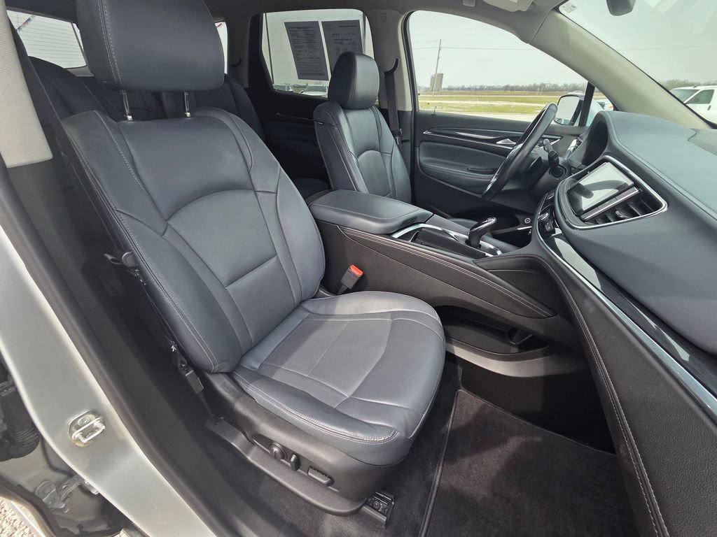 Used 2021 Buick Enclave Essence image 34