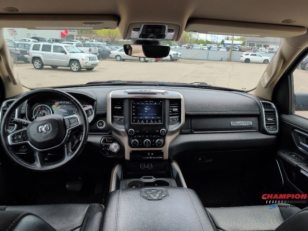 Used 2019 RAM 1500 Laramie AWD/4WD image 17