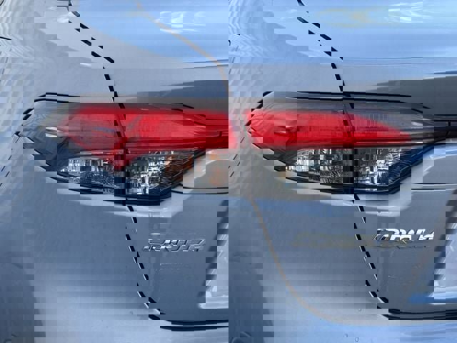 Used 2021 Toyota Corolla XLE w/ Carpet Mat Package (TMS) image 6