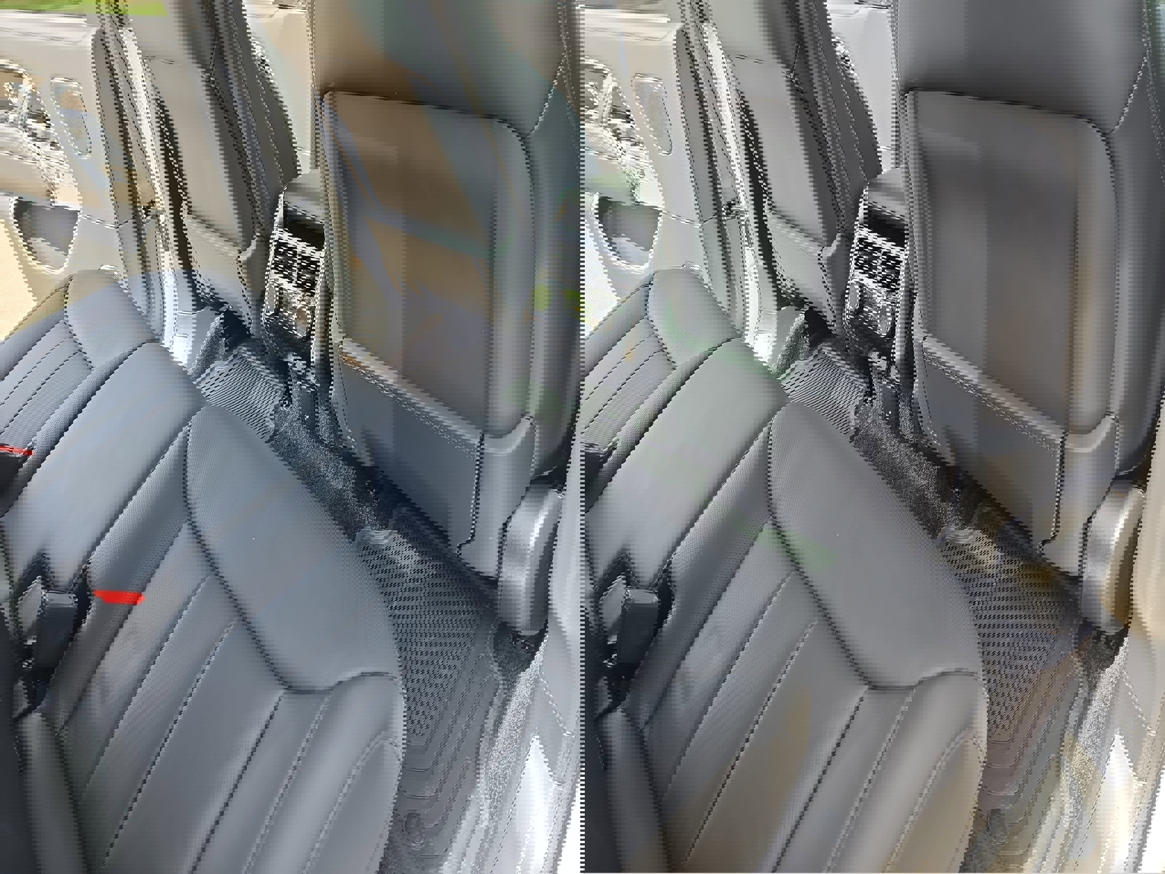 Certified 2026 Land Rover Range Rover Long Wheelbase SE image 11