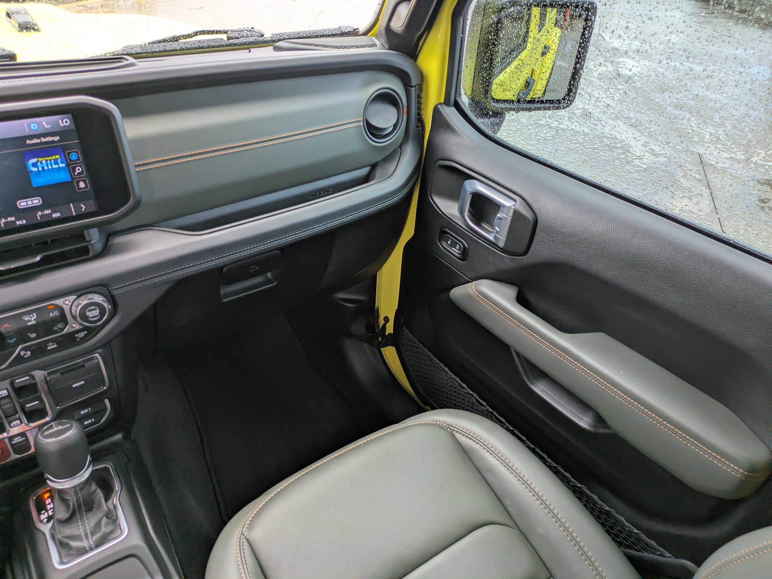 Used 2024 Jeep Gladiator Mojave AWD/4WD image 17