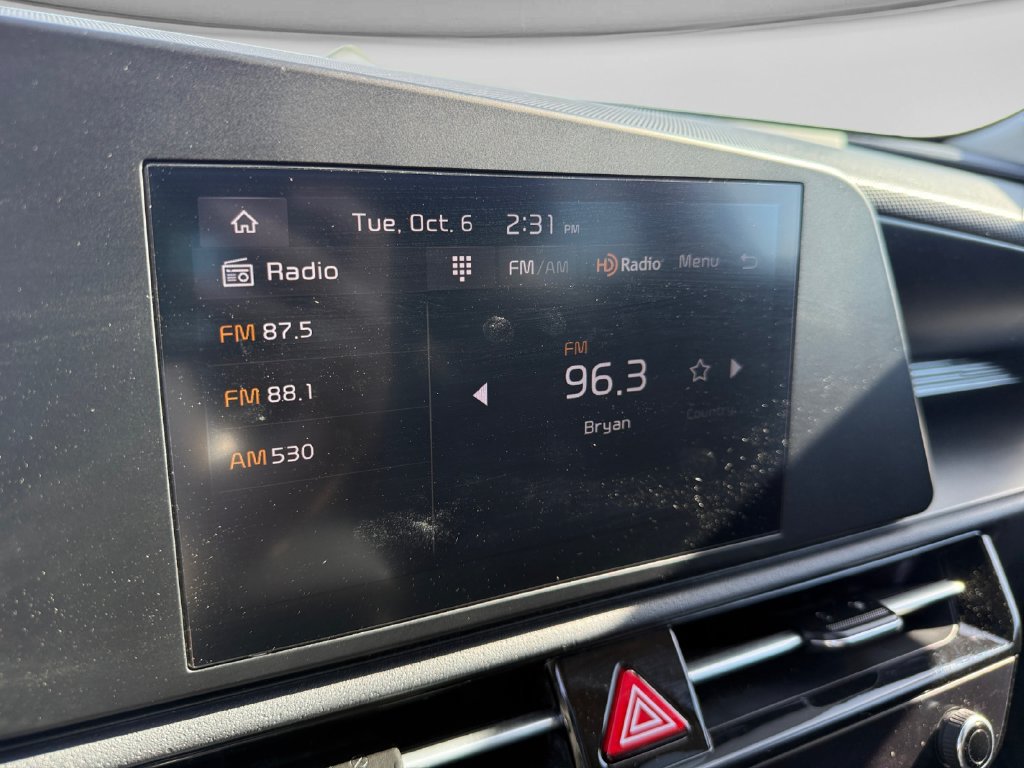 Used 2025 Kia Niro LX FWD image 26