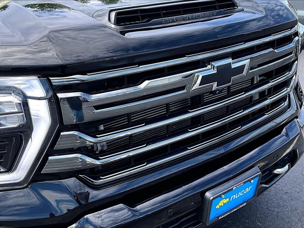Used 2024 Chevrolet Silverado 2500 High Country w/ Midnight Edition AWD/4WD image 31