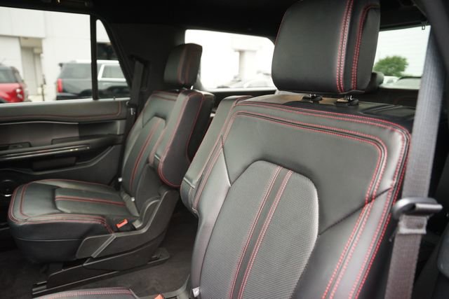 Used 2021 Ford Expedition Limited RWD image 14