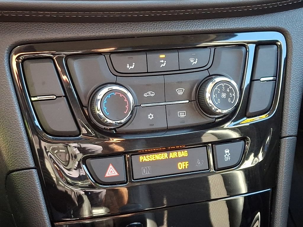 Certified 2021 Buick Encore Preferred AWD/4WD image 15