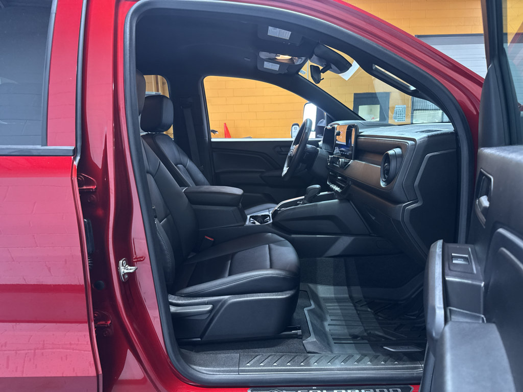 Used 2024 Chevrolet Colorado Trail Boss w/ LPO, Dark Essentials Package AWD/4WD image 16