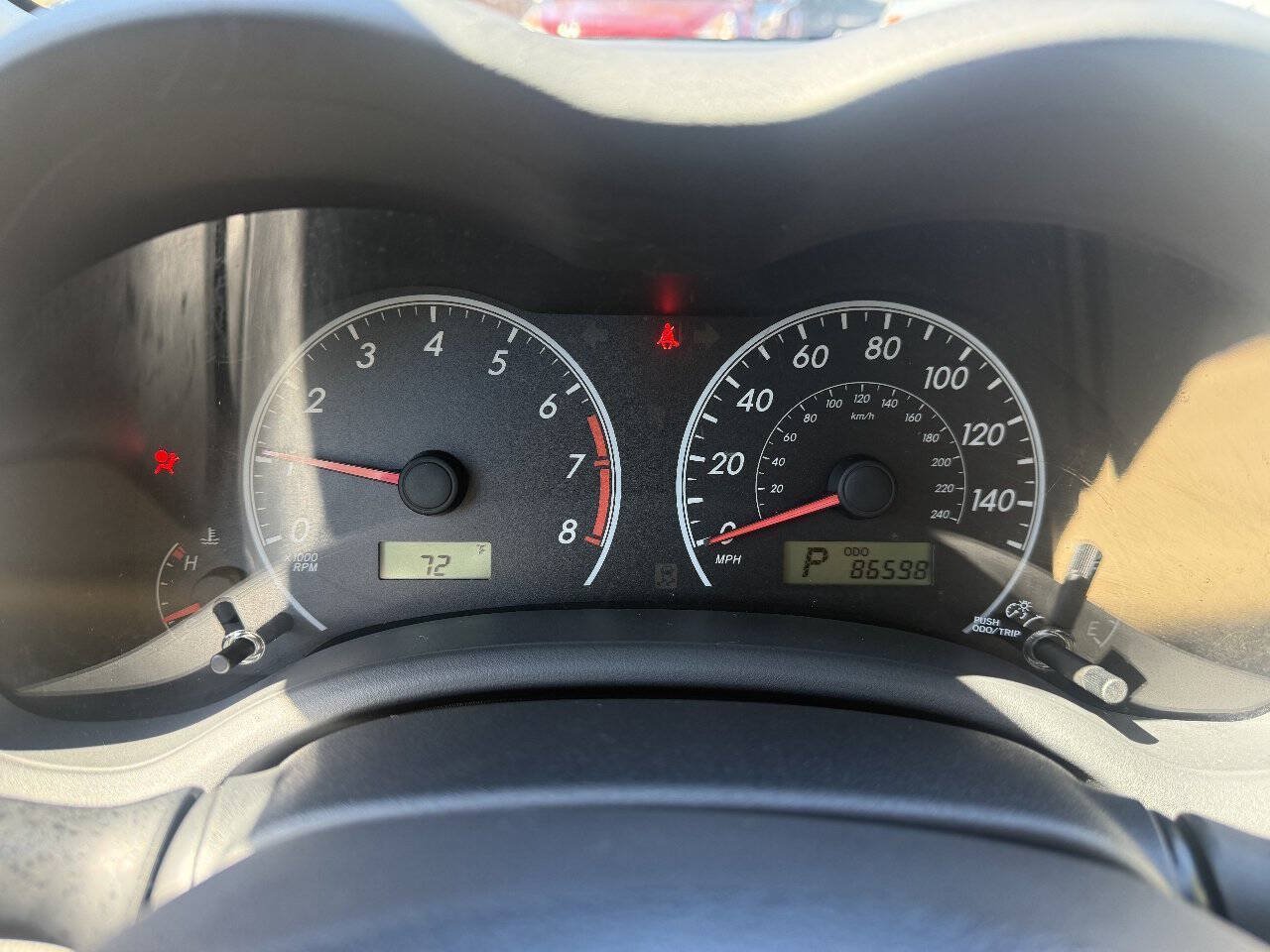 Used 2013 Toyota Corolla L FWD image 14