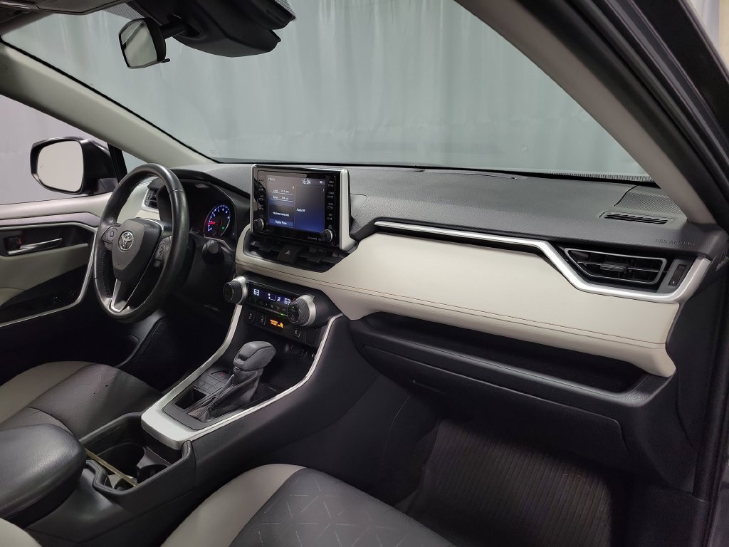Used 2019 Toyota RAV4 XLE w/ Convenience Package AWD/4WD image 26