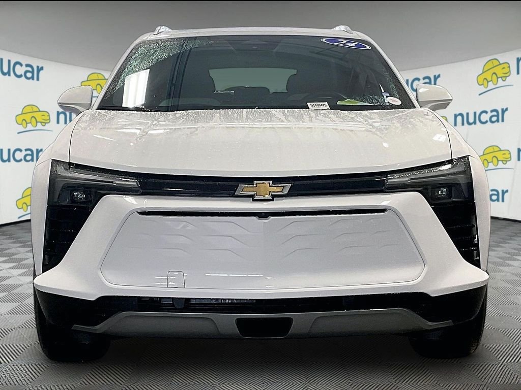 Used 2024 Chevrolet Blazer EV LT AWD/4WD image 2