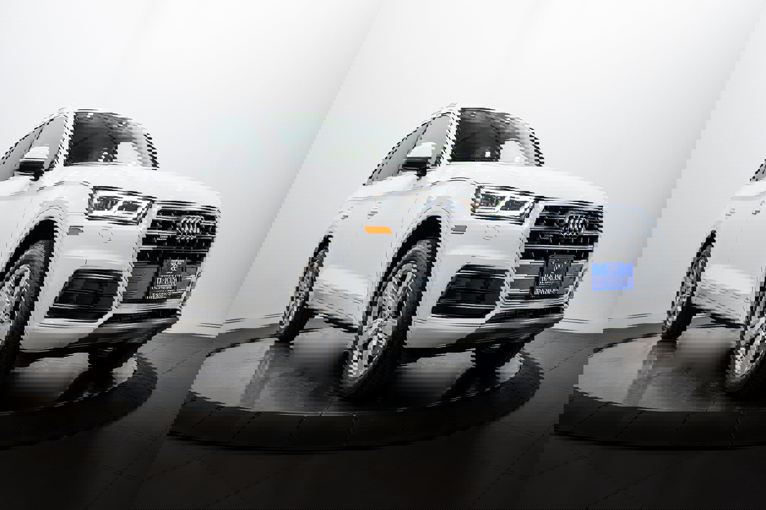 Certified 2019 Audi Q5 2.0T Premium Plus w/ Premium Plus Package AWD/4WD image 1