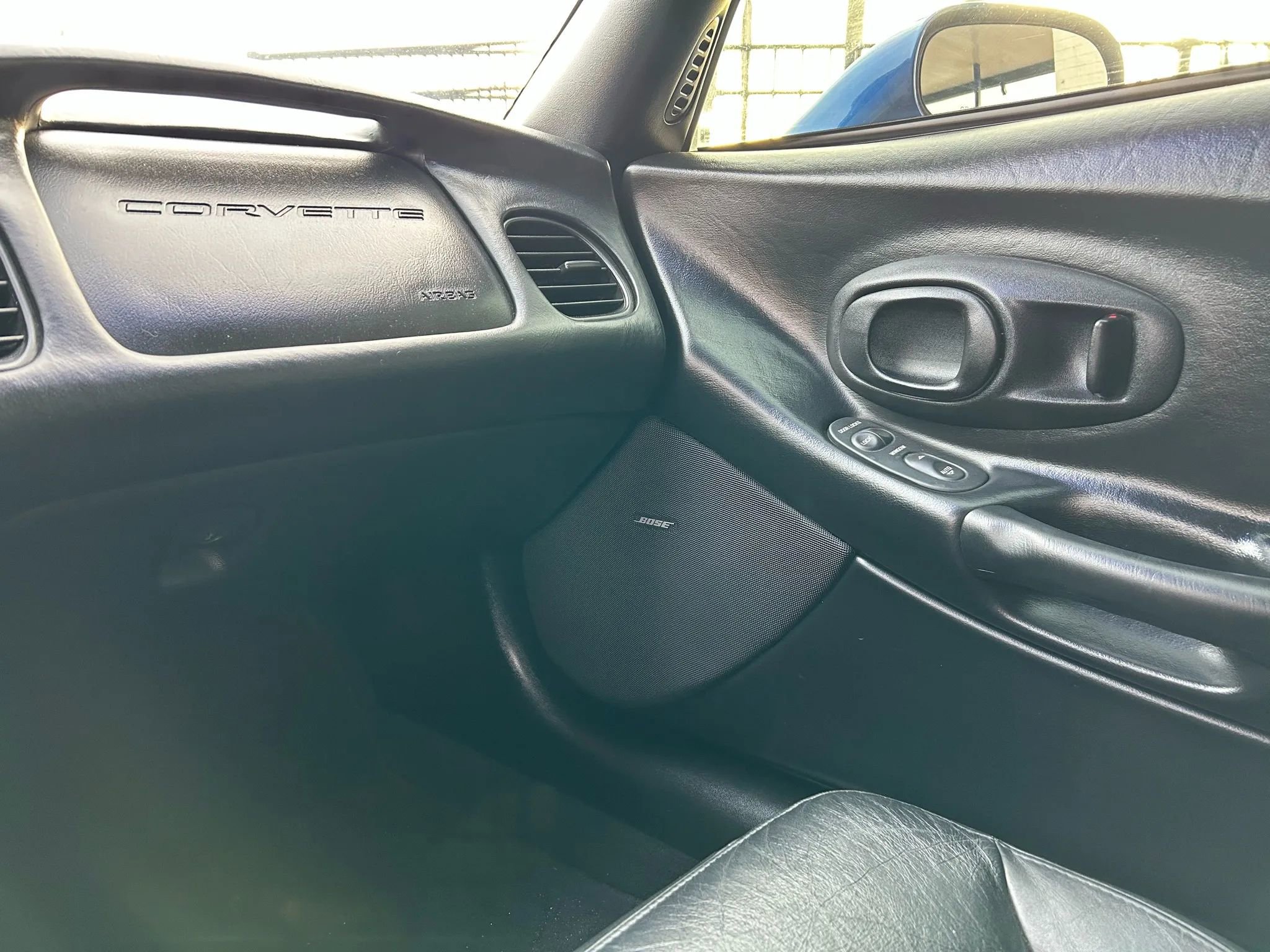 Used 2002 Chevrolet Corvette Coupe w/ Preferred Equipment Group2 image 22