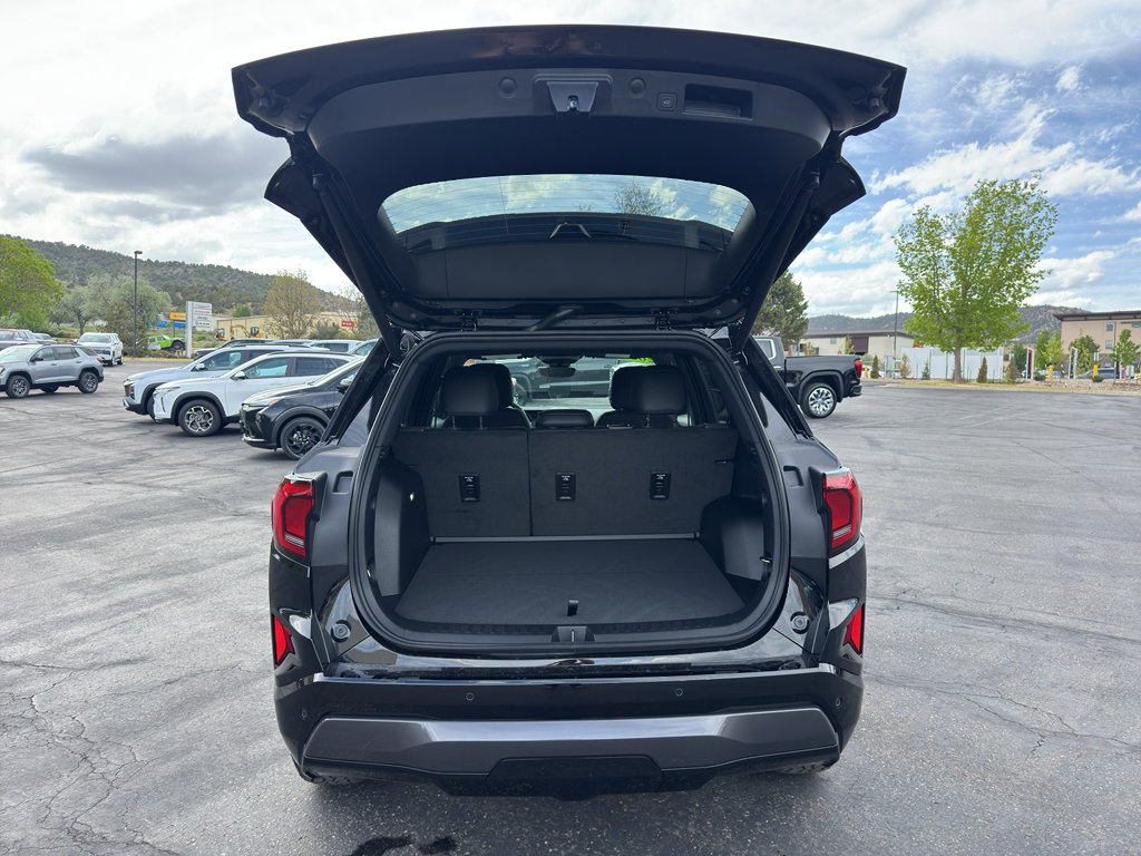 New 2026 GMC Terrain AT4 w/ Technology Package II AWD/4WD image 10