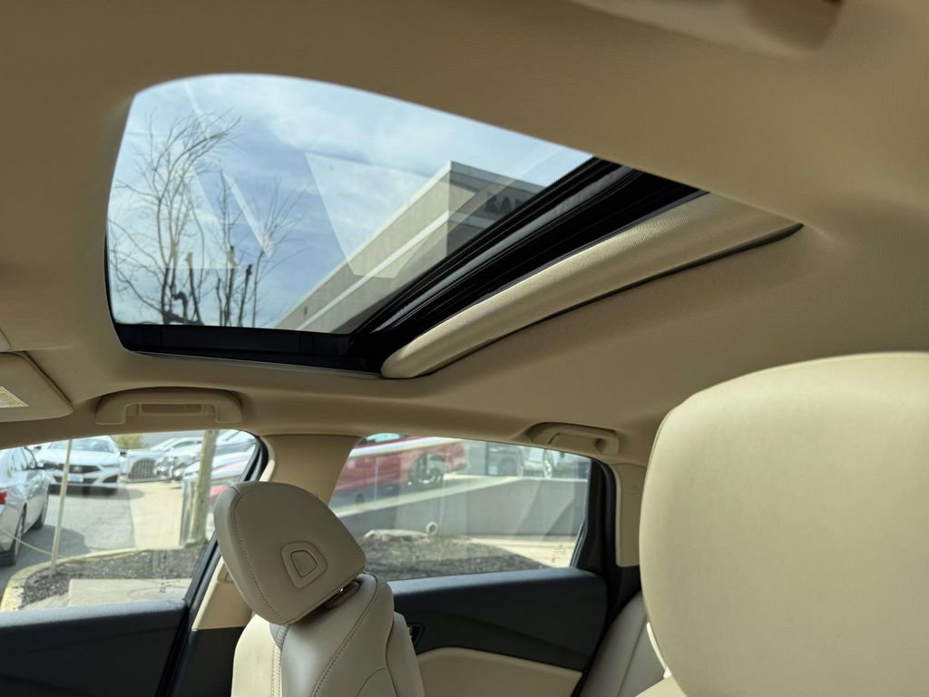 Used 2025 Acura TLX w/ Technology Package image 10