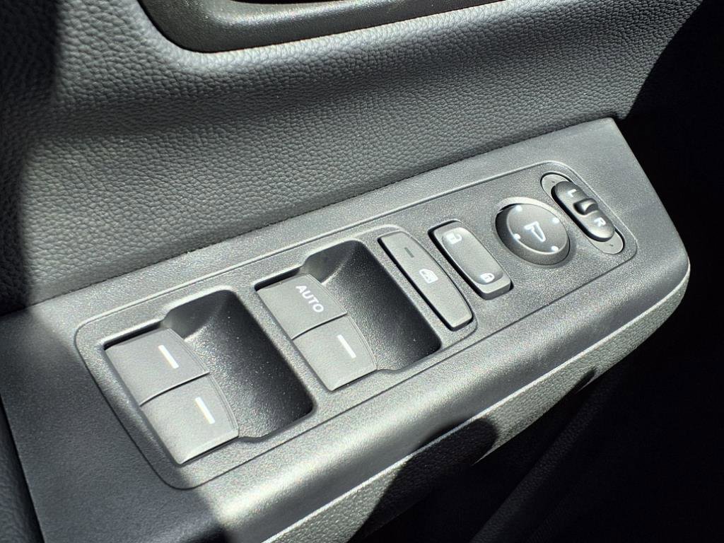 Used 2026 Honda CR-V LX image 7