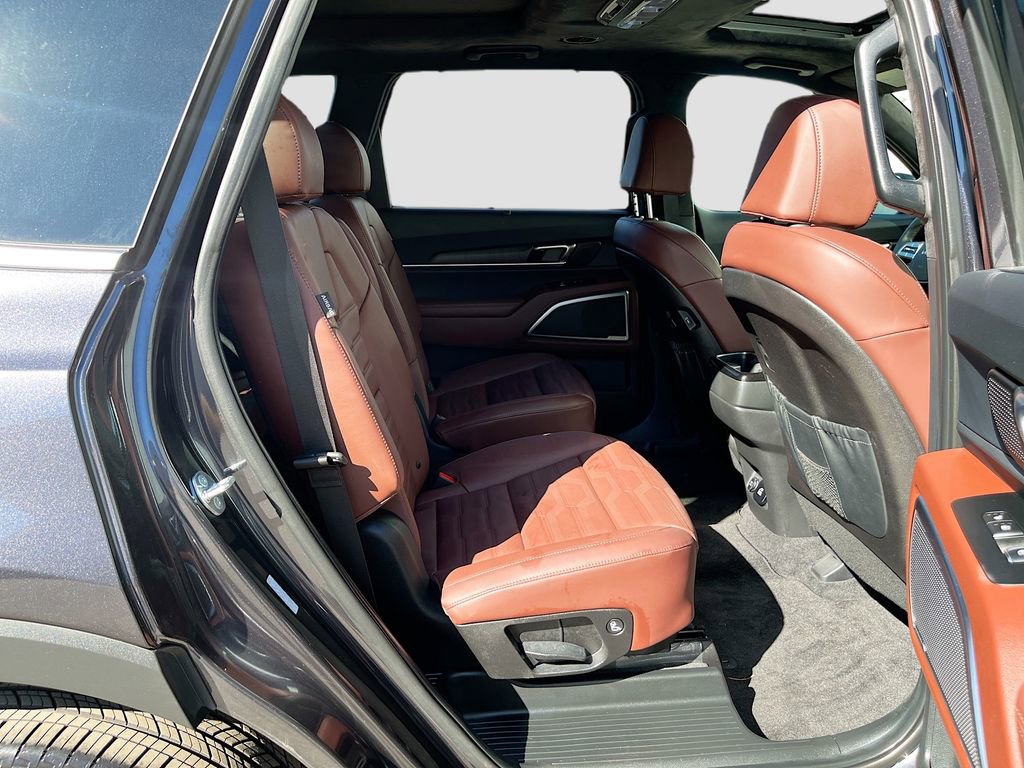 Used 2025 Kia Telluride SX Prestige image 31