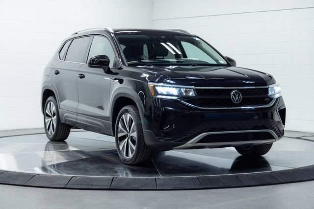 Used 2024 Volkswagen Taos SE image 4