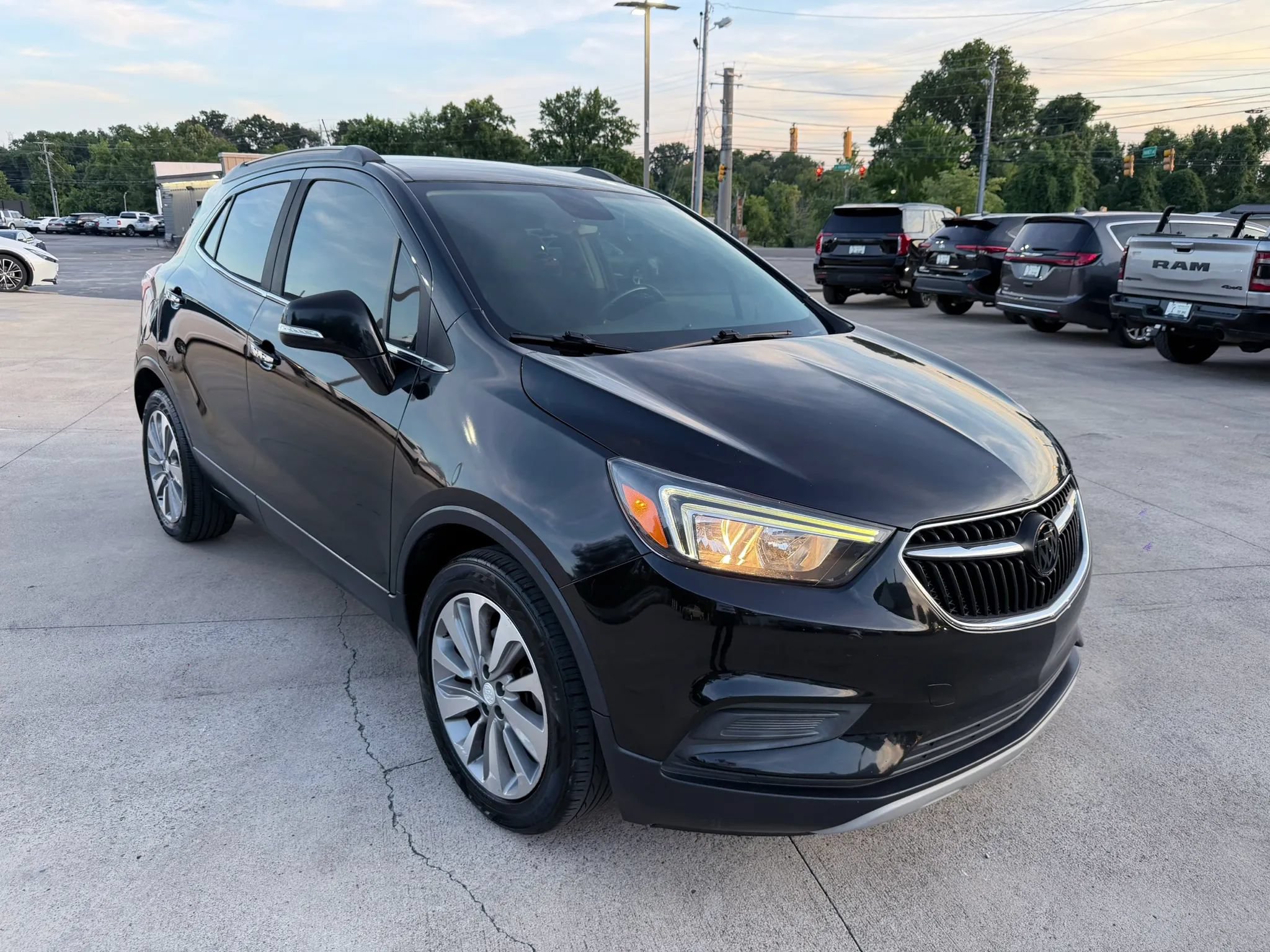 Used 2019 Buick Encore Preferred AWD/4WD image 47
