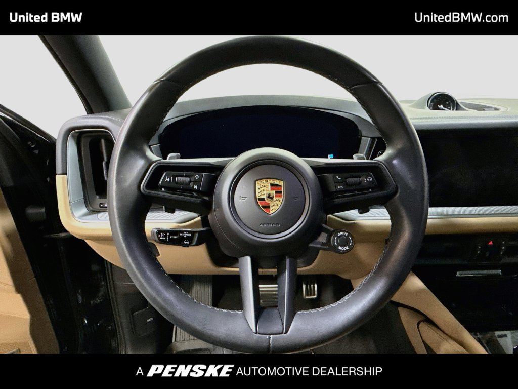 Used 2024 Porsche Cayenne S AWD/4WD image 13