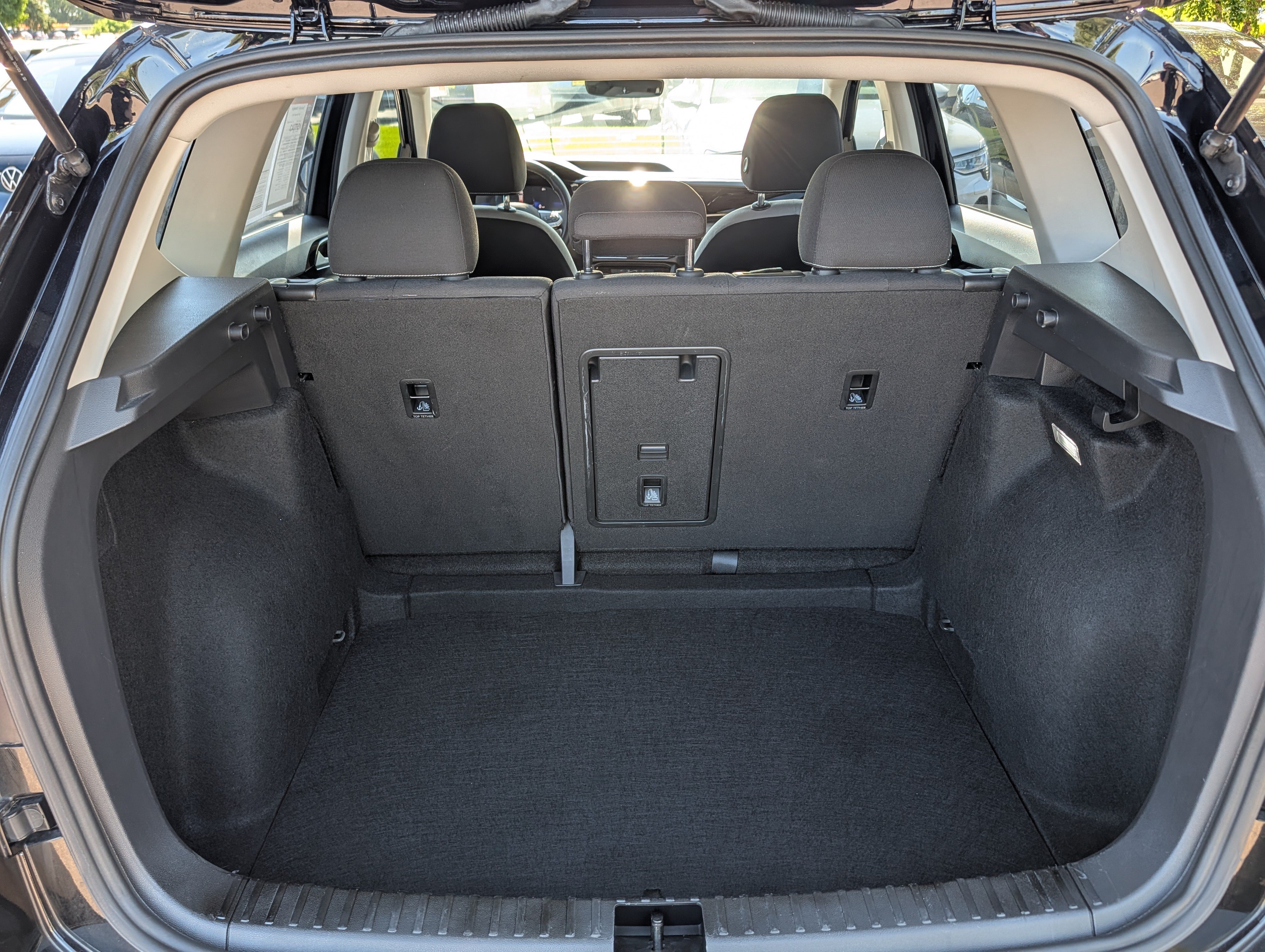Used 2024 Volkswagen Taos S FWD image 18
