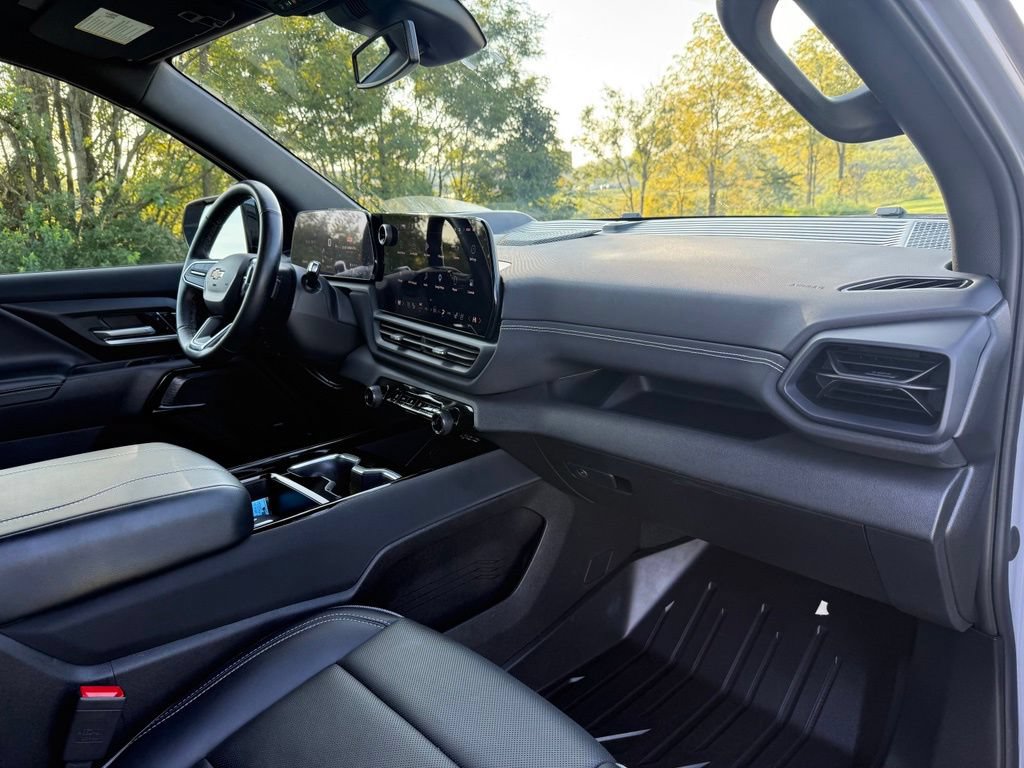 Used 2025 Chevrolet Silverado EV LT AWD/4WD image 20