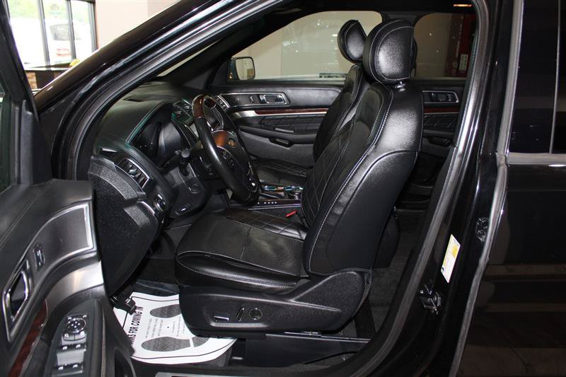 Used 2016 Ford Explorer Platinum AWD/4WD image 30