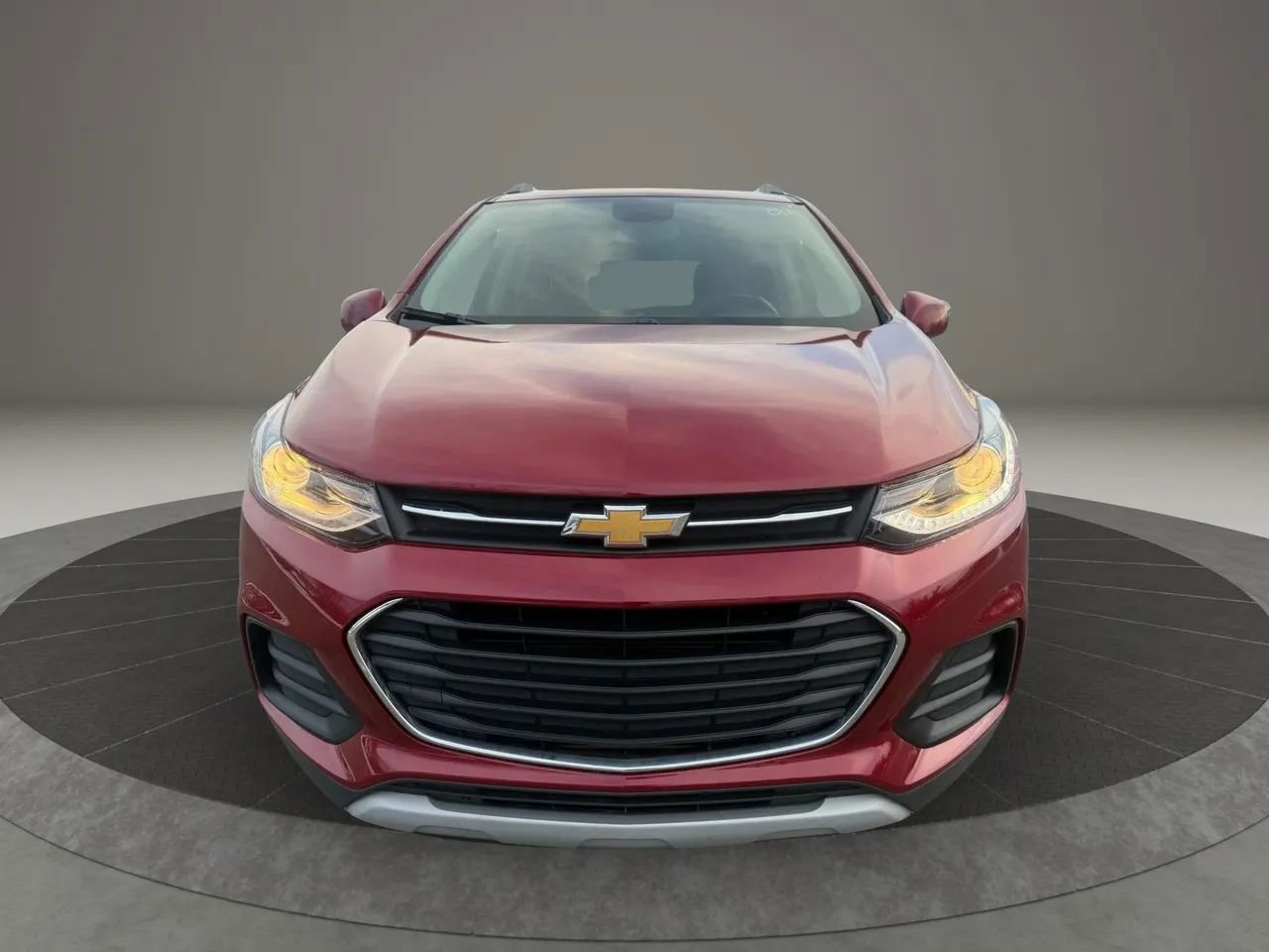 Used 2019 Chevrolet Trax LT w/ Driver Confidence Package image 2