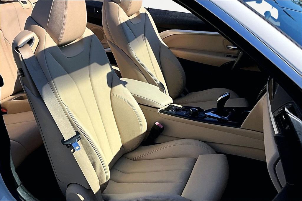 Used 2017 BMW 430i Convertible image 18