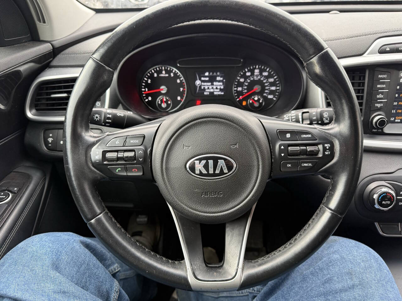 Used 2017 Kia Sorento LX w/ LX Convenience Package AWD/4WD image 26