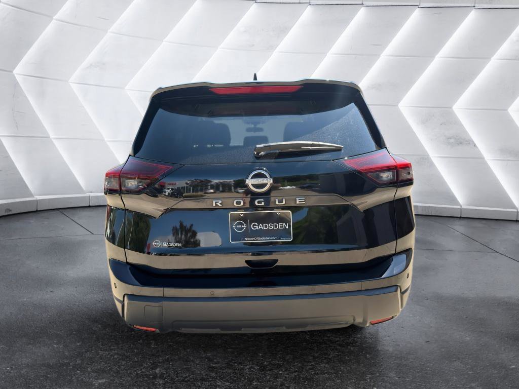 Used 2024 Nissan Rogue S FWD image 4