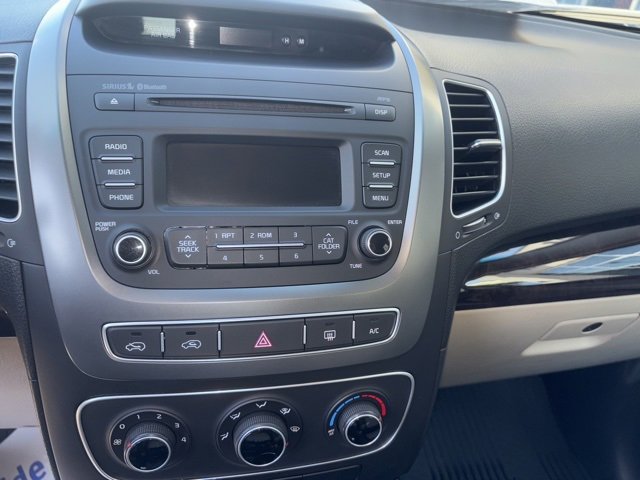 Used 2015 Kia Sorento LX image 13