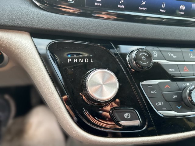 Used 2024 Chrysler Pacifica Touring-L FWD image 20