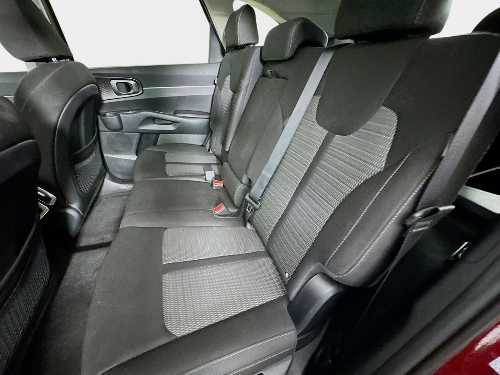 Certified 2025 Kia Sorento LX image 21