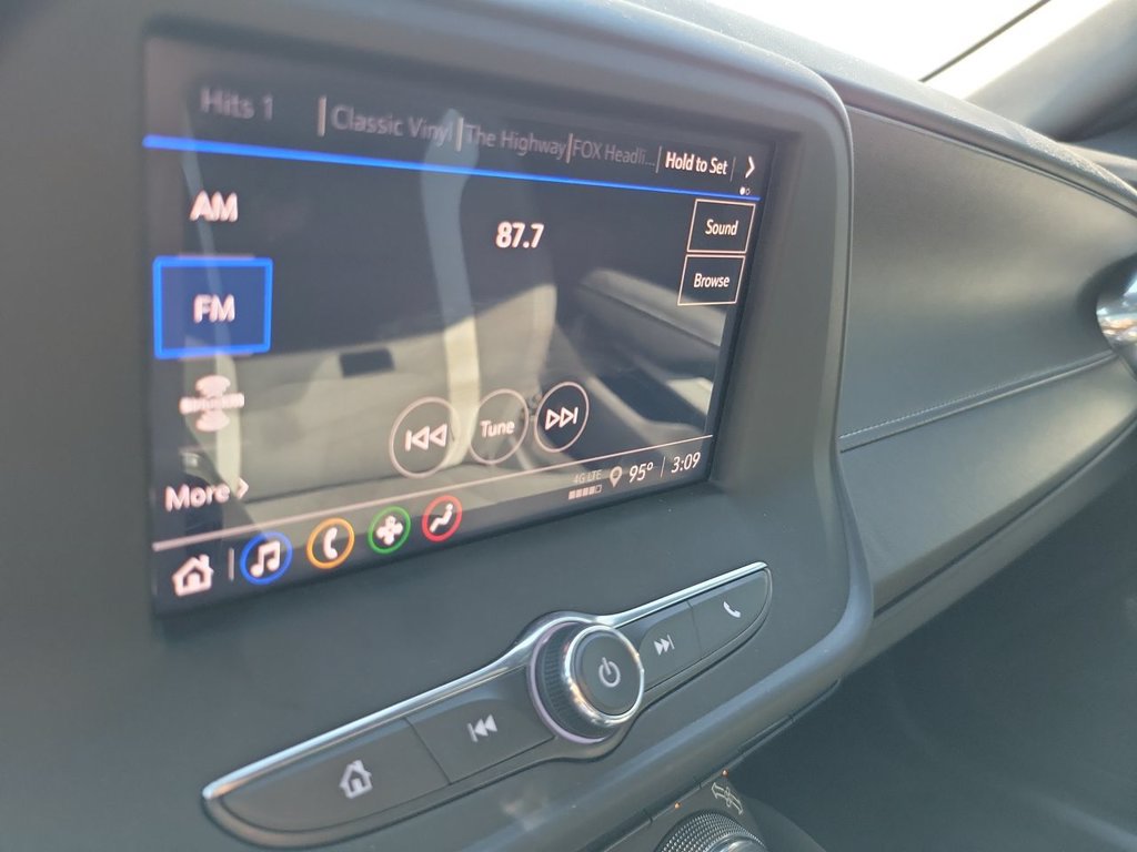 Certified 2022 Chevrolet Camaro LT RWD image 19
